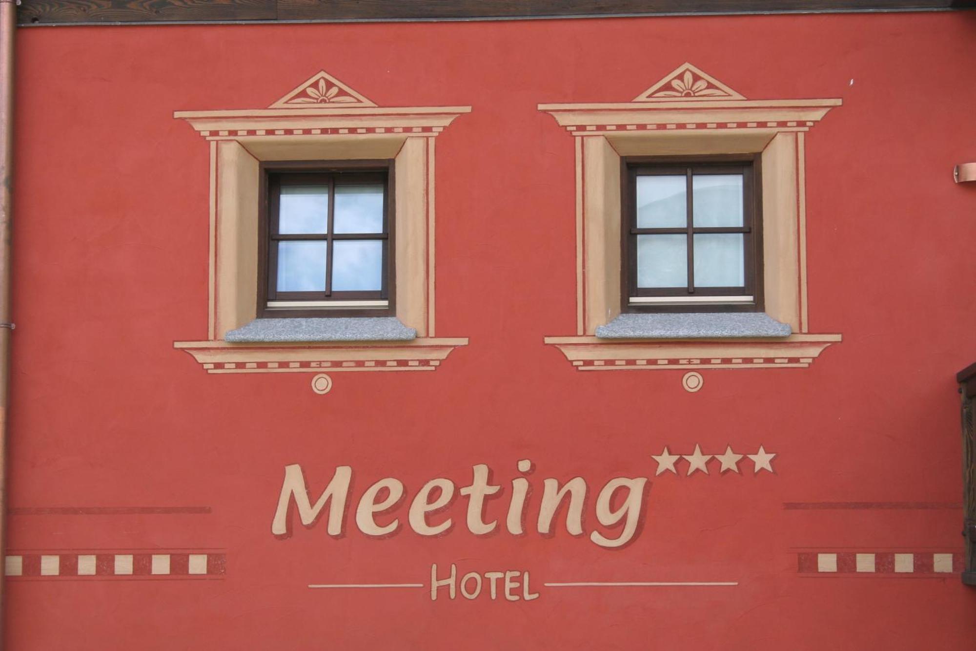 Hotel Meeting 리비뇨 외부 사진